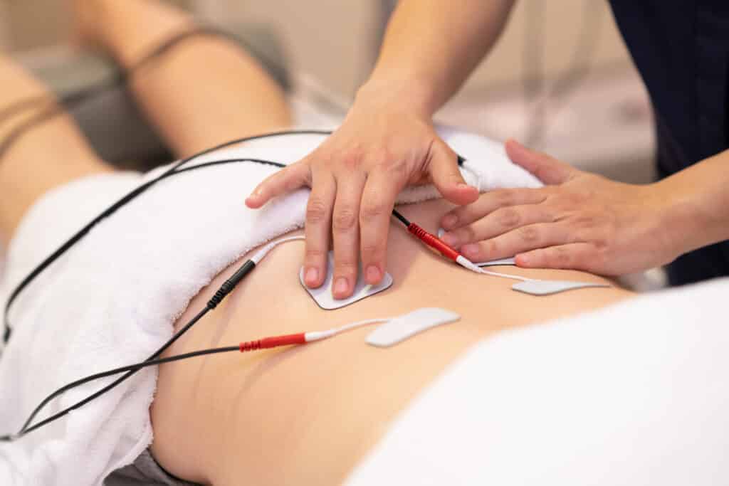 https://physioed.com/wp-content/uploads/electro-stimulation-in-physical-therapy-to-a-young-2021-08-27-22-17-39-utc-1024x683.jpg